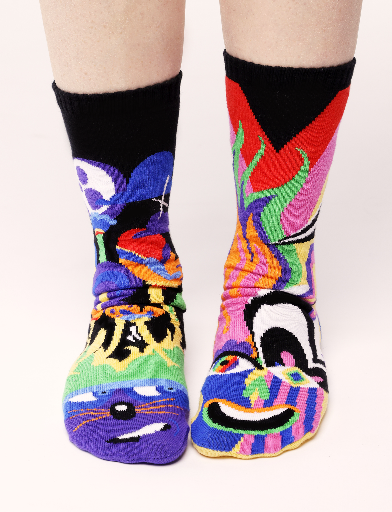 ADULT SHY & OUTGOING SOCKS-0