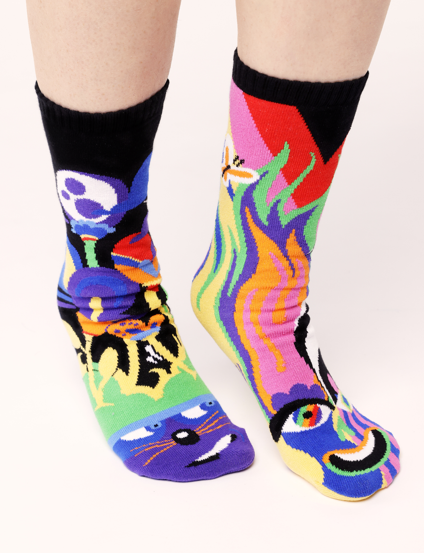 ADULT SHY & OUTGOING SOCKS-2